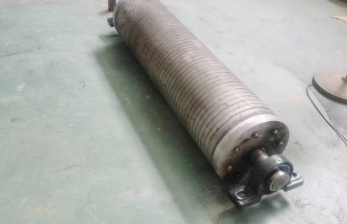 四川永磁輥式強(qiáng)磁磁選機(jī)