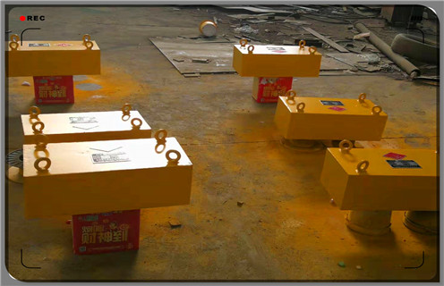 永磁除鐵器，干法除鐵設(shè)備，生產(chǎn)干法除鐵設(shè)備永磁除鐵器