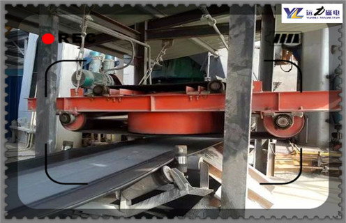 自卸式電磁除鐵器，青海自卸式電磁鐵除鐵器的安裝方式國家標(biāo)準(zhǔn)_青海自卸式電磁鐵除鐵器的安裝方式廠家配件_型號(hào)及工作視頻