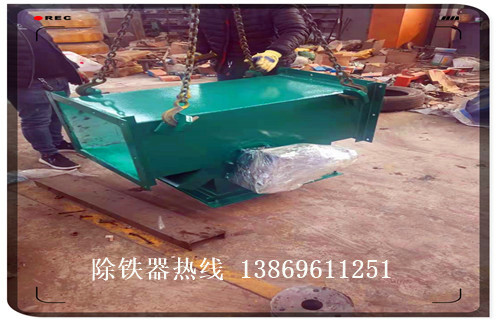 管道自卸式除鐵器，上海管道自式除鐵器_遠力江西風(fēng)送管道除鐵器應(yīng)用安裝示意圖型12000高斯_可定制工作原理