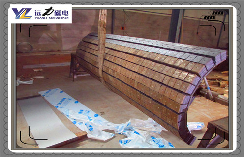 永磁磁選機(jī)，黑龍江永磁磁選機(jī)軸承_黑龍江永磁磁選機(jī)軸承磁場(chǎng)一般為多少_磁塊如何排列