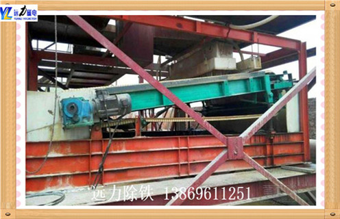 濕式平板磁選機，內(nèi)蒙古濕式強磁平板式磁選機_內(nèi)蒙古濕式強磁平板式磁選機永磁排列圖工作原理_選礦規(guī)格參數(shù)及執(zhí)行標準